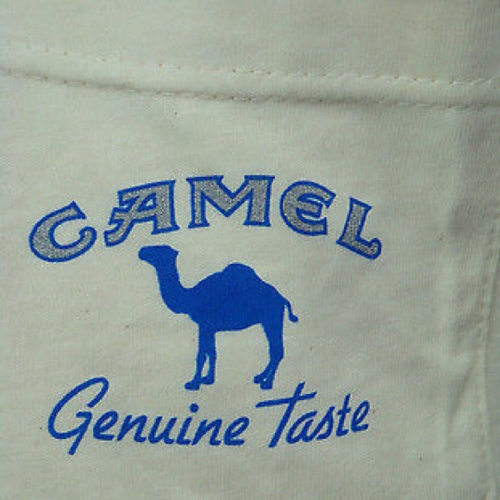 💛SOLD💛Vintage 95’ CAMEL Genuine Taste Pocket Tee - Picture 4 of 8